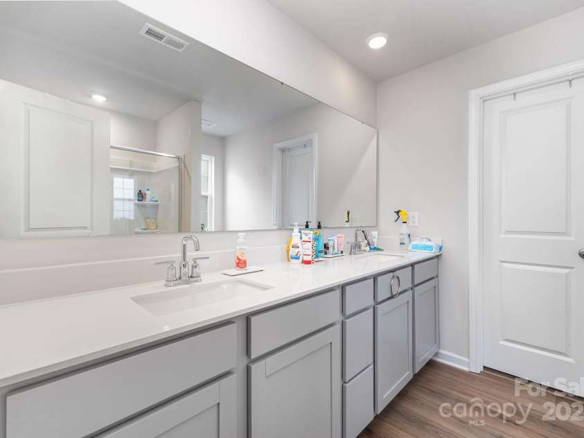 2317 Trollinger Drive, Catawba, NC 28609.  MLS# CAR4265363, YatesRealty ID 18905. 