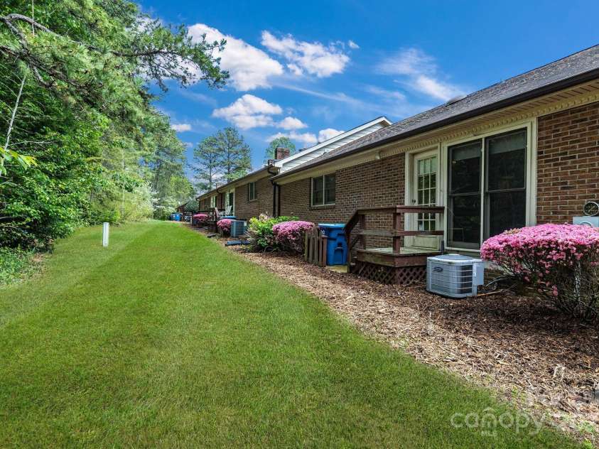 704 Colby Circle, Salisbury, NC 28147.  MLS# CAR4266918, YatesRealty ID 18906. 