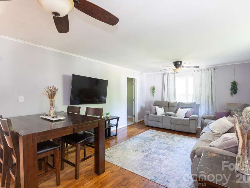812 Ransom Street, Gastonia, NC 28052.  MLS# CAR4354917, YatesRealty ID 18906. 