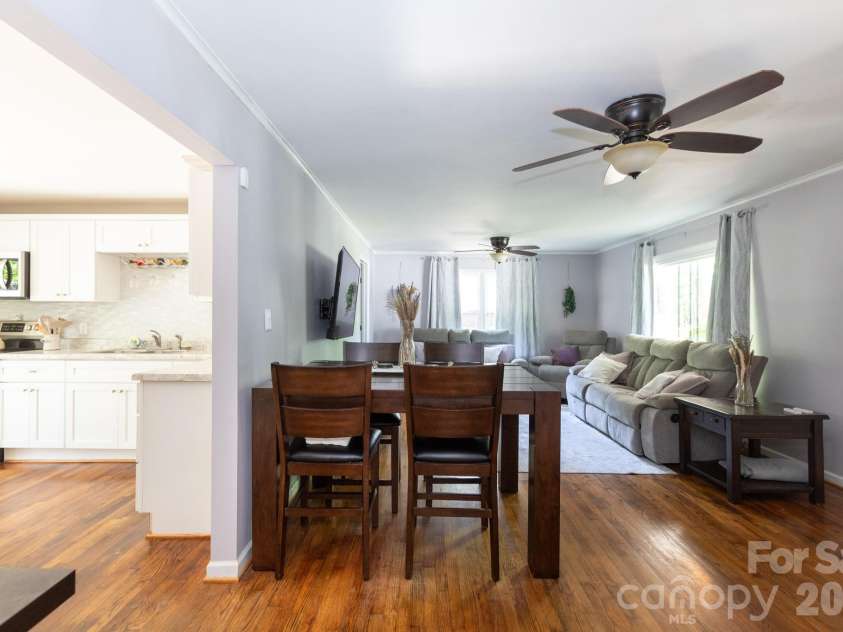 812 Ransom Street, Gastonia, NC 28052.  MLS# CAR4354917, YatesRealty ID 18906. 