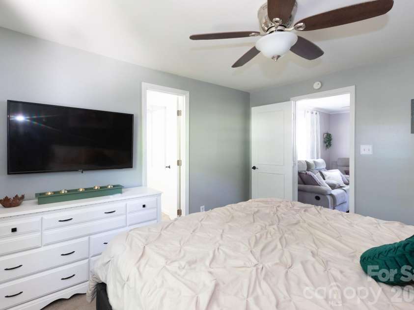 812 Ransom Street, Gastonia, NC 28052.  MLS# CAR4354917, YatesRealty ID 18906. 