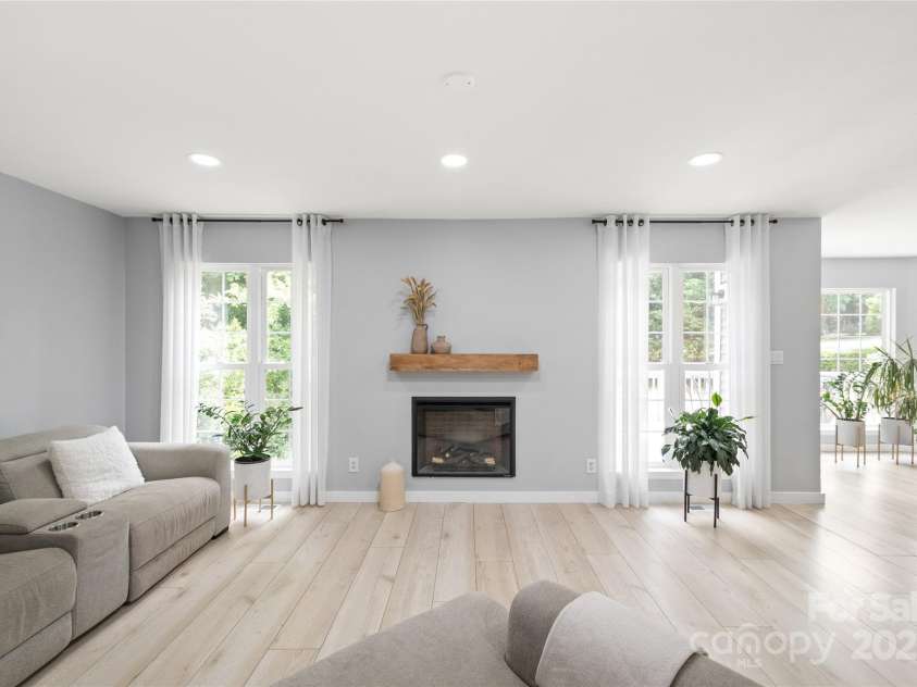 9004 Lauriston Place, Mint Hill, NC 28227.  MLS# CAR4264496, YatesRealty ID 18907. 