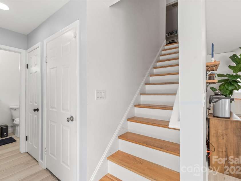 9004 Lauriston Place, Mint Hill, NC 28227.  MLS# CAR4264496, YatesRealty ID 18907. 