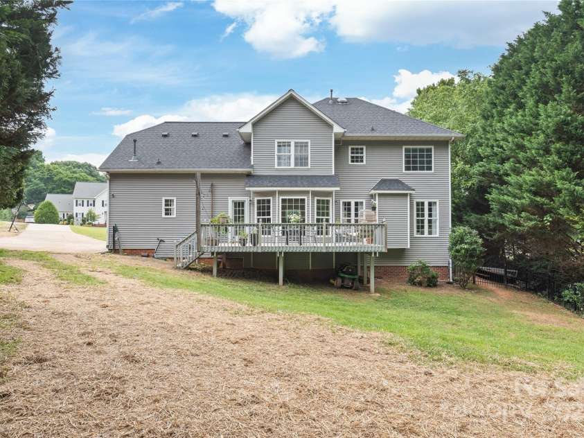 9004 Lauriston Place, Mint Hill, NC 28227.  MLS# CAR4264496, YatesRealty ID 18907. 
