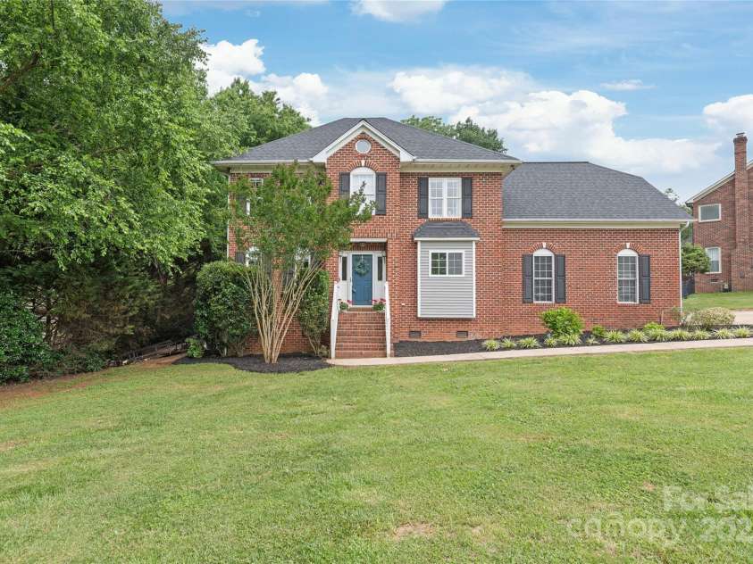 9004 Lauriston Place, Mint Hill, NC 28227.  MLS# CAR4264496, YatesRealty ID 18907. 