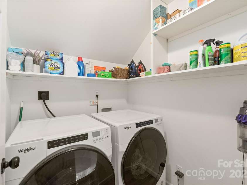 9004 Lauriston Place, Mint Hill, NC 28227.  MLS# CAR4264496, YatesRealty ID 18907. Laundry Room