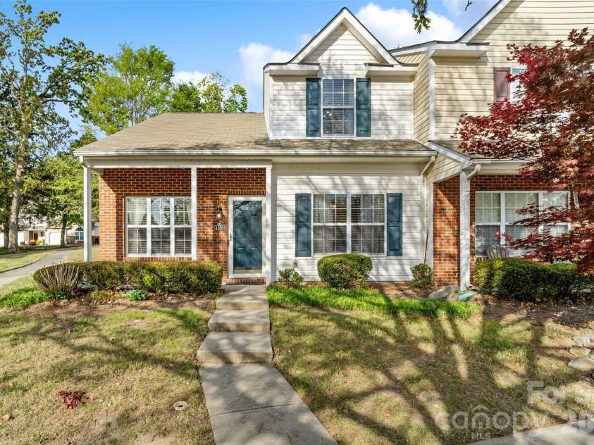 1539 Maypine Commons Way, Rock Hill, SC 29732.  MLS# CAR4367813, YatesRealty ID 18909. 