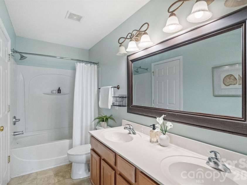 1539 Maypine Commons Way, Rock Hill, SC 29732.  MLS# CAR4367813, YatesRealty ID 18909. 