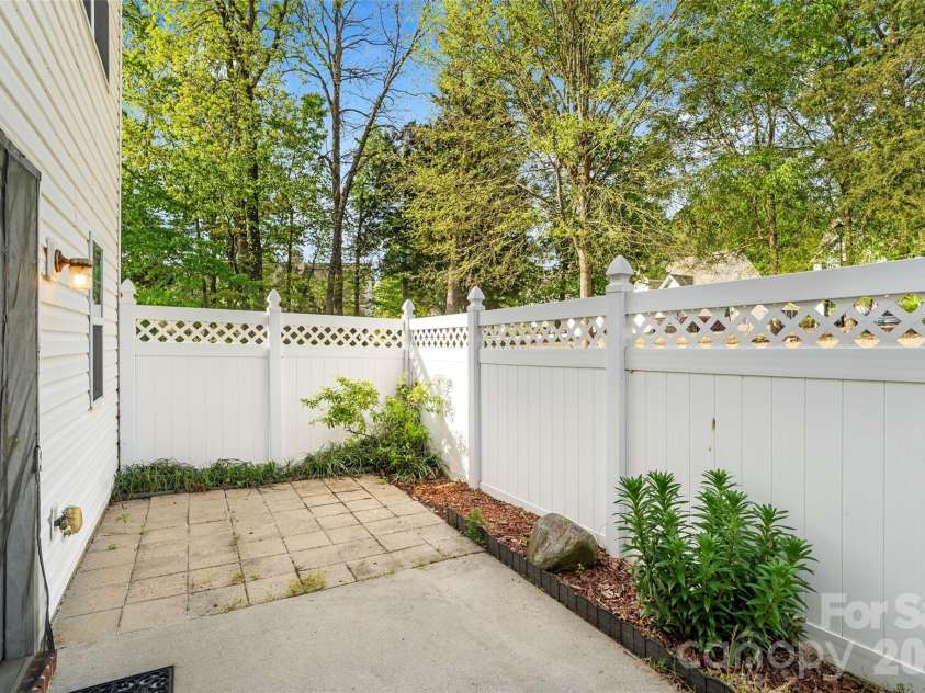 1539 Maypine Commons Way, Rock Hill, SC 29732.  MLS# CAR4367813, YatesRealty ID 18909. 