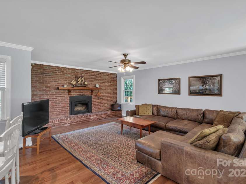 2010 Dogwood Trail, Shelby, NC 28150.  MLS# CAR4265578, YatesRealty ID 18909. 