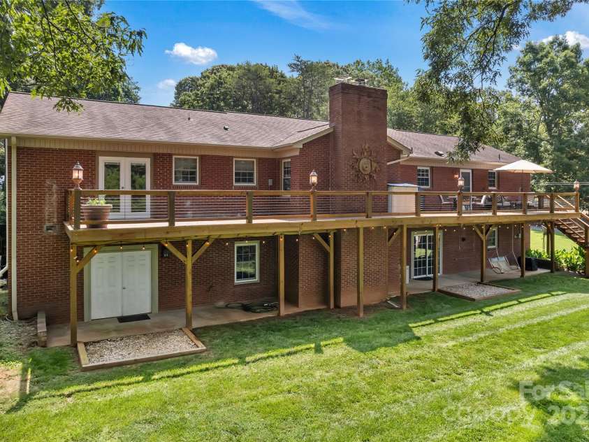 2010 Dogwood Trail, Shelby, NC 28150.  MLS# CAR4265578, YatesRealty ID 18909. 