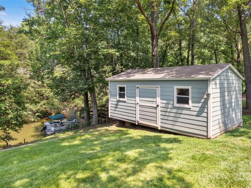 2010 Dogwood Trail, Shelby, NC 28150.  MLS# CAR4265578, YatesRealty ID 18909. 