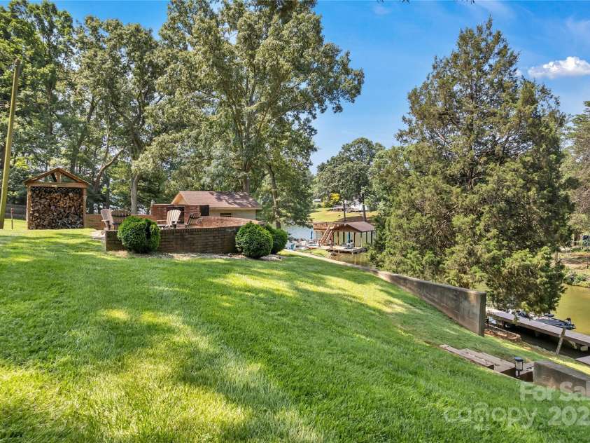 2010 Dogwood Trail, Shelby, NC 28150.  MLS# CAR4265578, YatesRealty ID 18909. 