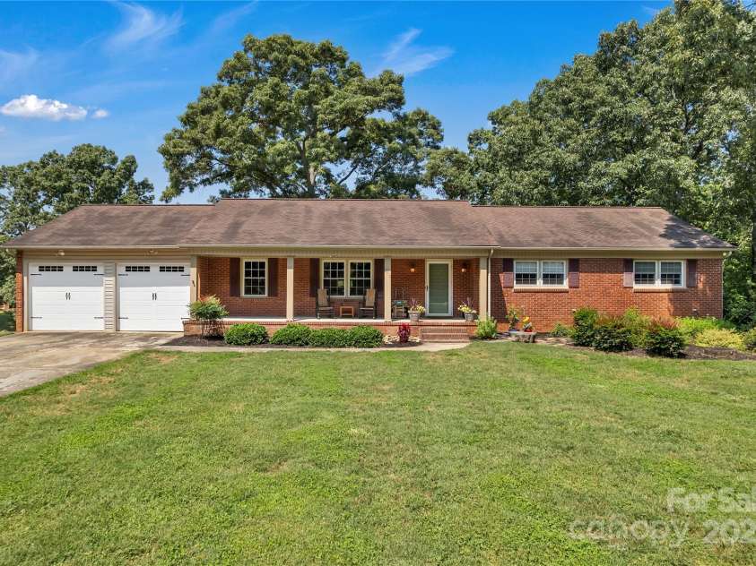 2010 Dogwood Trail, Shelby, NC 28150.  MLS# CAR4265578, YatesRealty ID 18909. 