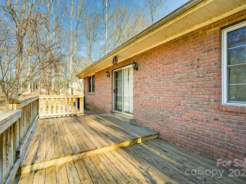 1020 Pebble Point, Salisbury, NC 28146.  MLS# CAR4329789, YatesRealty ID 1891. 