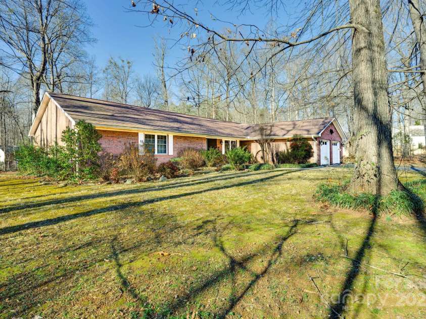 1020 Pebble Point, Salisbury, NC 28146.  MLS# CAR4329789, YatesRealty ID 1891. 