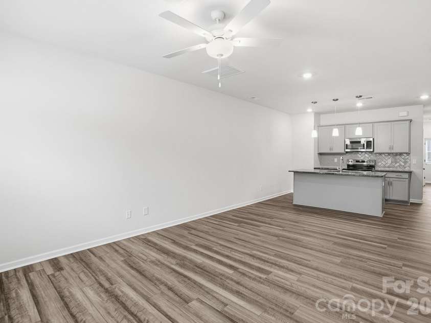 5835 Tuckaseegee Road, Charlotte, NC 28208.  MLS# CAR4401603, YatesRealty ID 18910. 