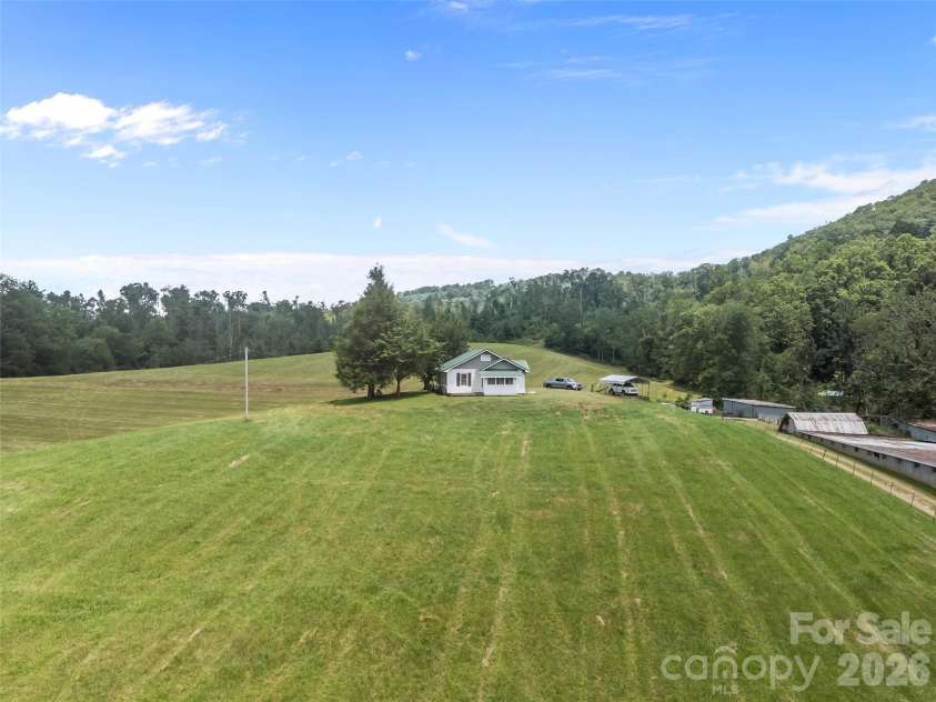 1305 Halltown Road, Spruce Pine, NC 28777.  MLS# CAR4377714, YatesRealty ID 18911. 