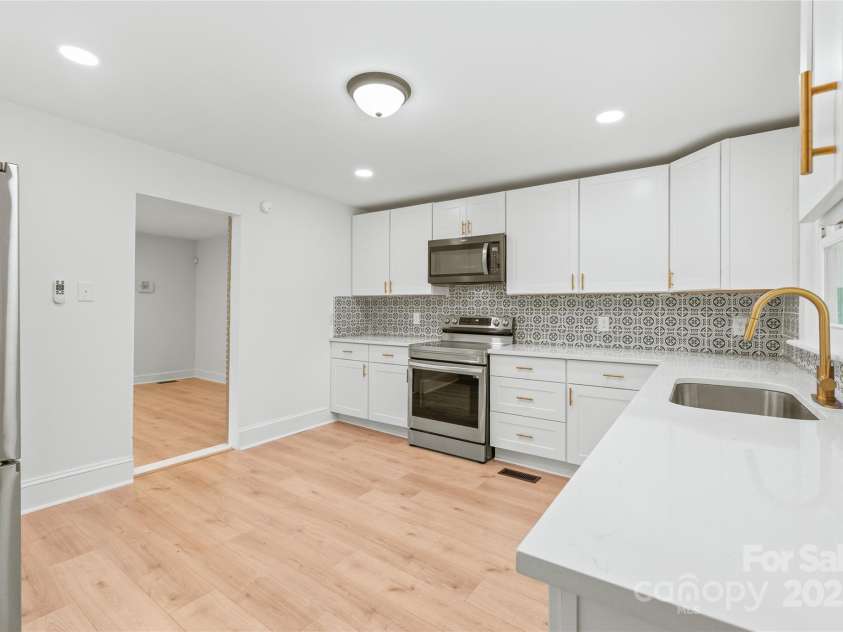 518 Westside Circle, China Grove, NC 28023.  MLS# CAR4258496, YatesRealty ID 18912. 