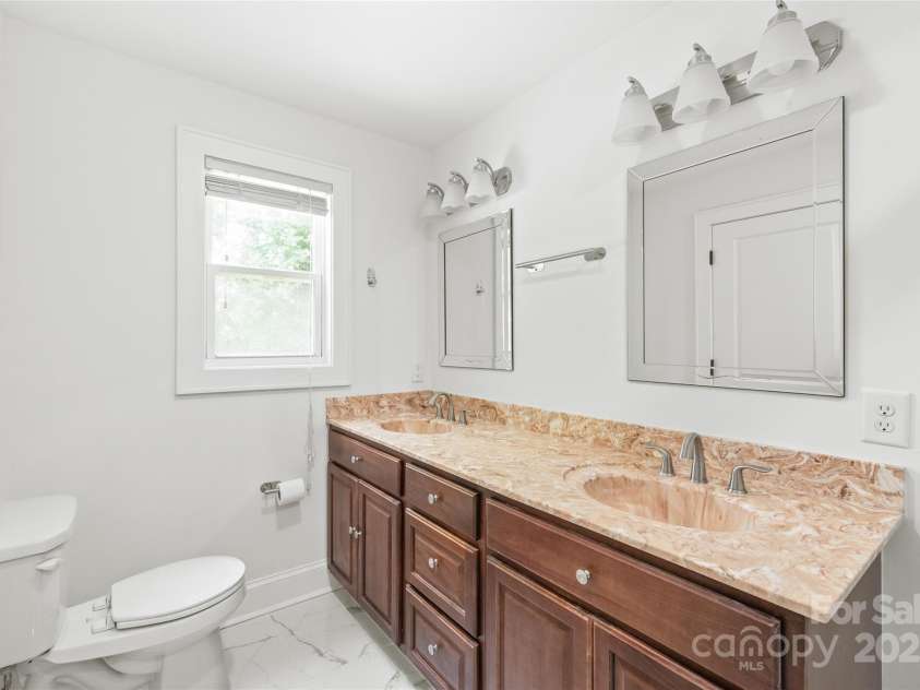 518 Westside Circle, China Grove, NC 28023.  MLS# CAR4258496, YatesRealty ID 18912. 