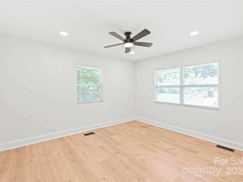 518 Westside Circle, China Grove, NC 28023.  MLS# CAR4258496, YatesRealty ID 18912. 