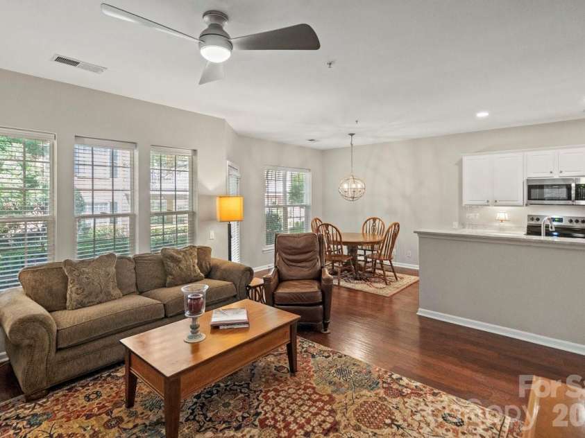 3204 Margellina Drive, Charlotte, NC 28210.  MLS# CAR4371213, YatesRealty ID 18914. 
