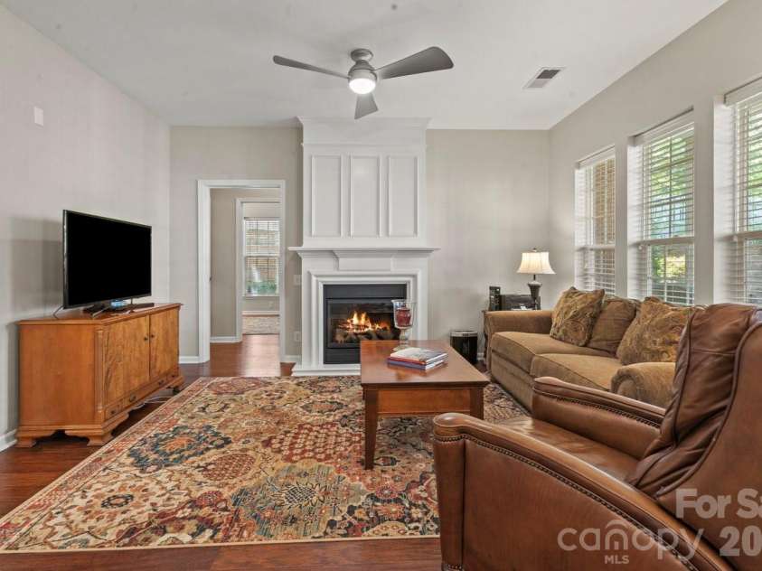 3204 Margellina Drive, Charlotte, NC 28210.  MLS# CAR4371213, YatesRealty ID 18914. 