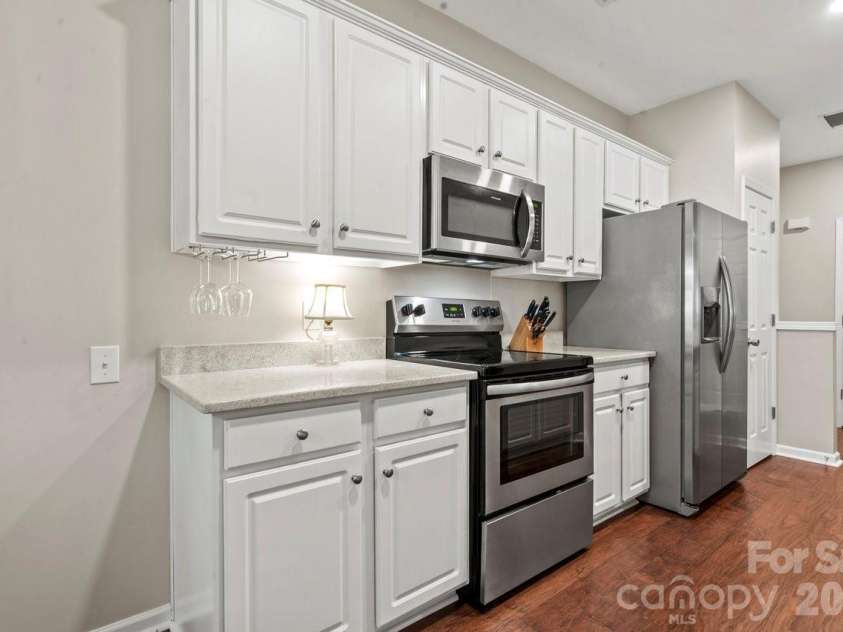 3204 Margellina Drive, Charlotte, NC 28210.  MLS# CAR4371213, YatesRealty ID 18914. 
