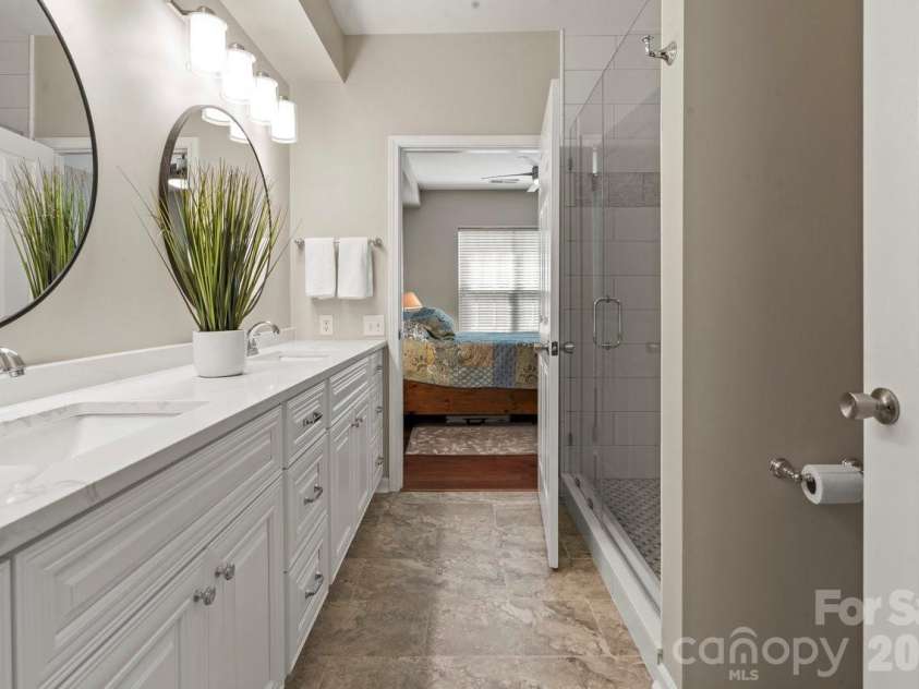 3204 Margellina Drive, Charlotte, NC 28210.  MLS# CAR4371213, YatesRealty ID 18914. 