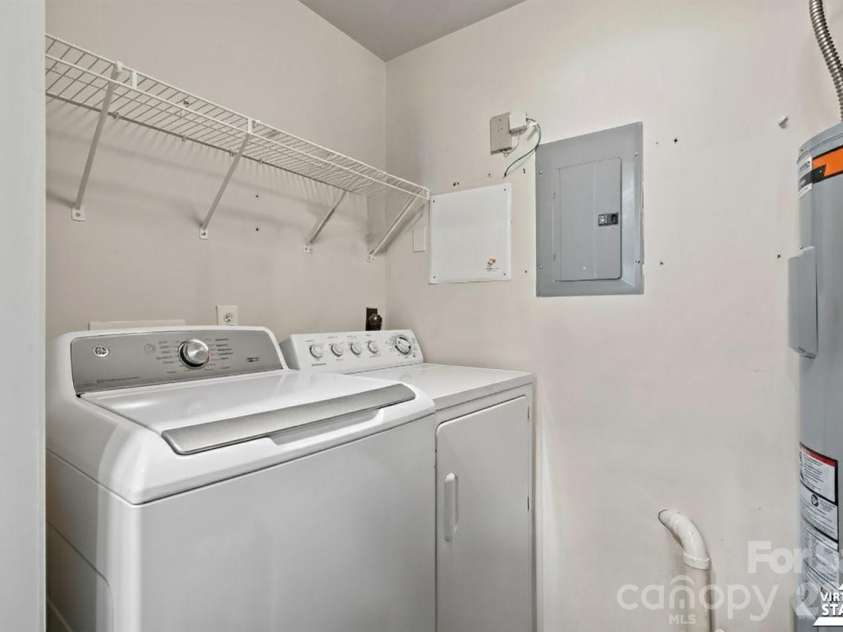 3204 Margellina Drive, Charlotte, NC 28210.  MLS# CAR4371213, YatesRealty ID 18914. 