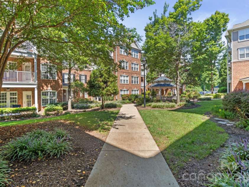 3204 Margellina Drive, Charlotte, NC 28210.  MLS# CAR4371213, YatesRealty ID 18914. 