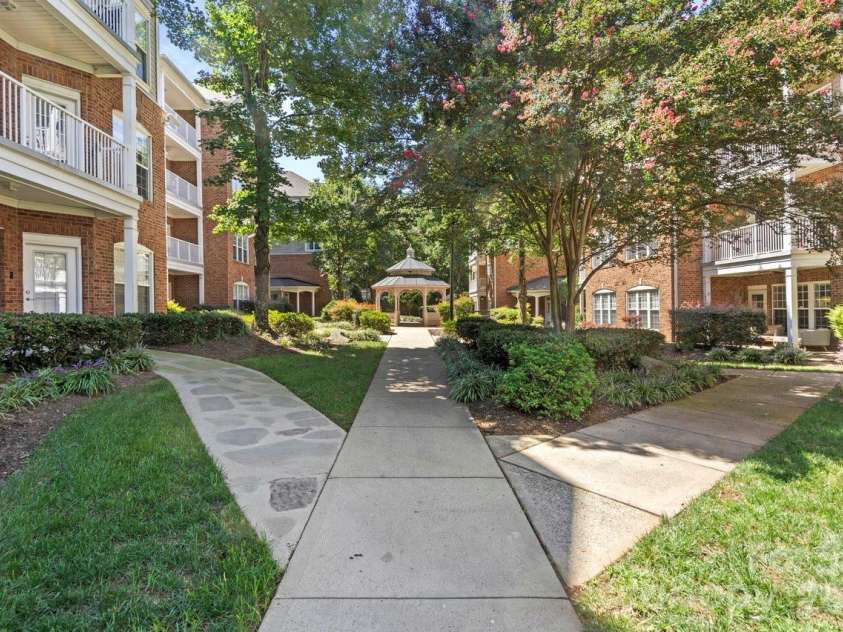 3204 Margellina Drive, Charlotte, NC 28210.  MLS# CAR4371213, YatesRealty ID 18914. 