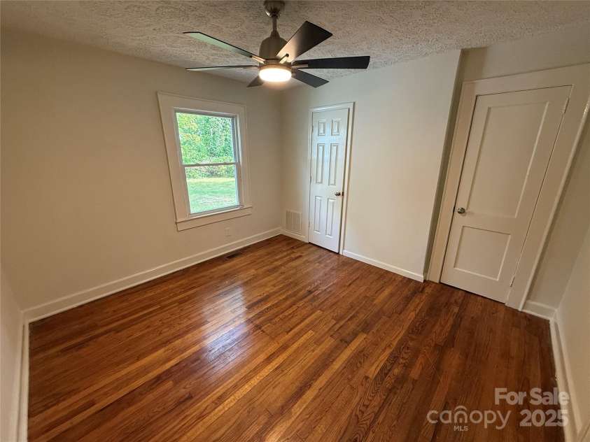 322 Buffalo Street, Shelby, NC 28150.  MLS# CAR4268375, YatesRealty ID 18914. 