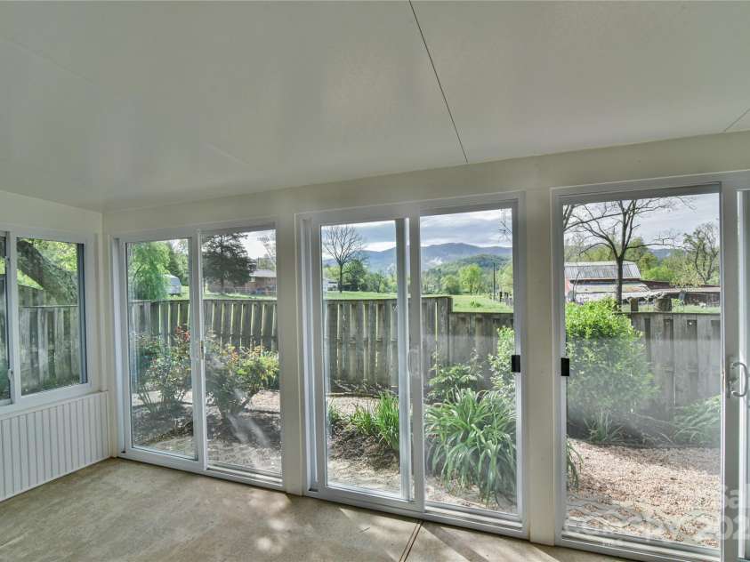 33 Honeycomb Circle, Swannanoa, NC 28778.  MLS# CAR4250614, YatesRealty ID 18915. A LOVELY ADDITION
