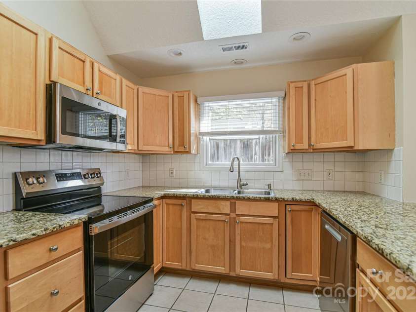 33 Honeycomb Circle, Swannanoa, NC 28778.  MLS# CAR4250614, YatesRealty ID 18915. ABUNDANT STORAGE SPACE