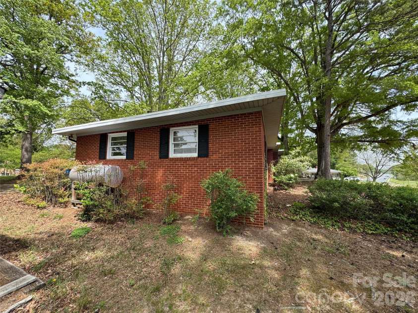 509 Main Street, Locust, NC 28097.  MLS# CAR4365906, YatesRealty ID 18915. 