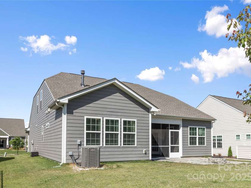 14210 Asbury Park Road, Huntersville, NC 28078.  MLS# CAR4252719, YatesRealty ID 18916. 