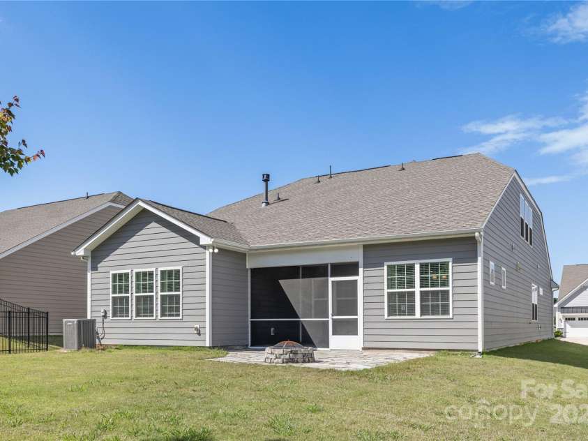14210 Asbury Park Road, Huntersville, NC 28078.  MLS# CAR4252719, YatesRealty ID 18916. 
