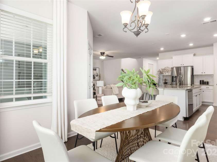 14210 Asbury Park Road, Huntersville, NC 28078.  MLS# CAR4252719, YatesRealty ID 18916. Breakfast area