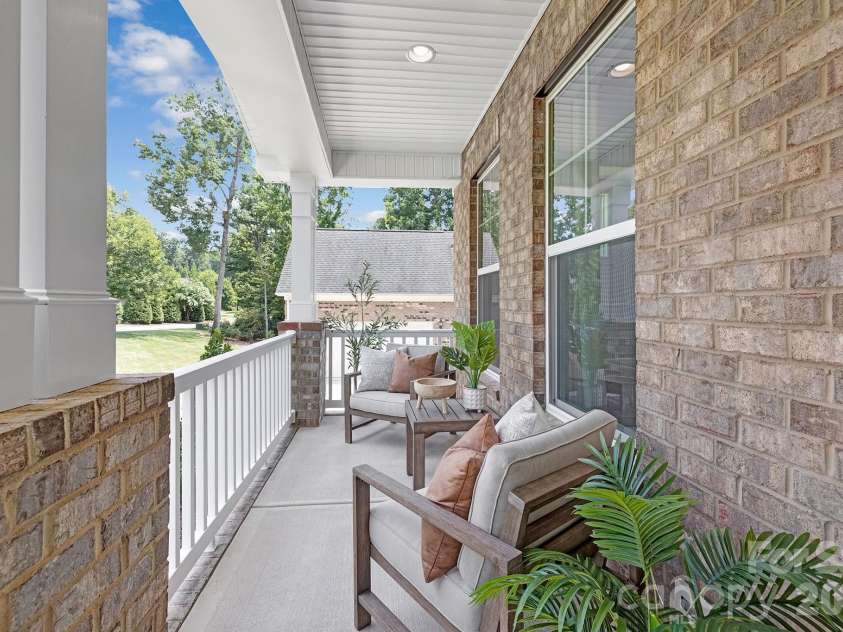 7717 Nautical View Drive, Denver, NC 28037.  MLS# CAR4304896, YatesRealty ID 18916. Front Porch