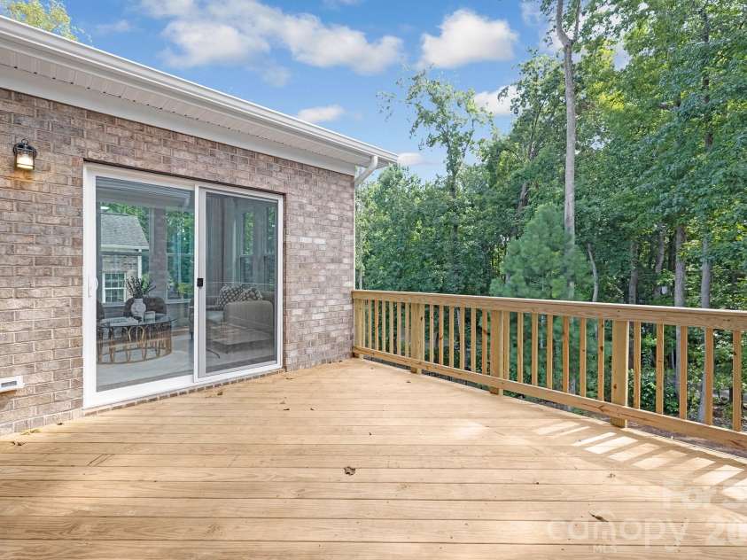 7717 Nautical View Drive, Denver, NC 28037.  MLS# CAR4304896, YatesRealty ID 18916. Main Level Deck