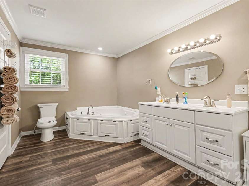 110 Drakeford Road, Rock Hill, SC 29730.  MLS# CAR4396275, YatesRealty ID 18918. 