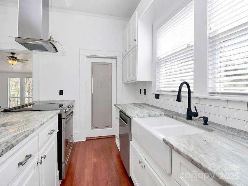 12300 Caldwell Road, Charlotte, NC 28213.  MLS# CAR4268601, YatesRealty ID 18918. Updated kitchen