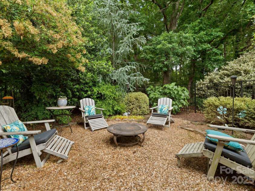 2304 Thunder Gulch Court, Waxhaw, NC 28173.  MLS# CAR4249224, YatesRealty ID 18919. 