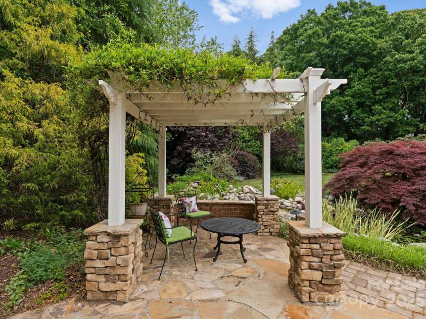 2304 Thunder Gulch Court, Waxhaw, NC 28173.  MLS# CAR4249224, YatesRealty ID 18919. 