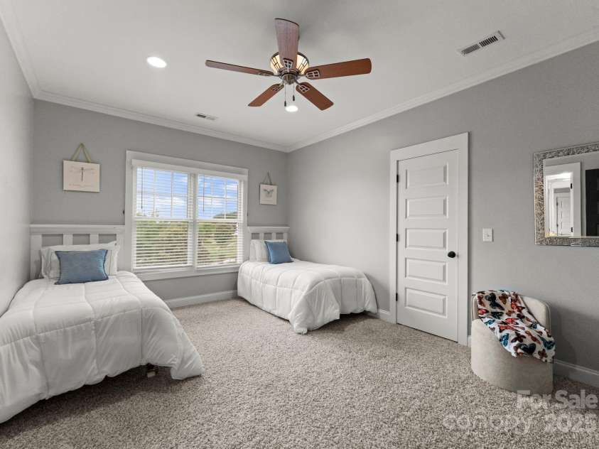 2304 Thunder Gulch Court, Waxhaw, NC 28173.  MLS# CAR4249224, YatesRealty ID 18919. Ensuite