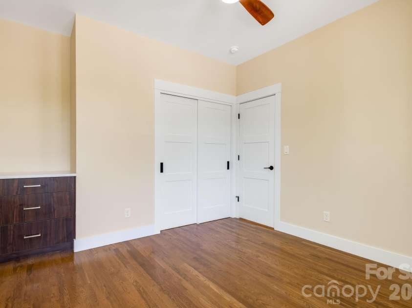 8 Campbell Street, Black Mountain, NC 28711.  MLS# CAR4373682, YatesRealty ID 18919. 