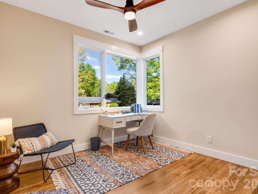 8 Campbell Street, Black Mountain, NC 28711.  MLS# CAR4373682, YatesRealty ID 18919. 