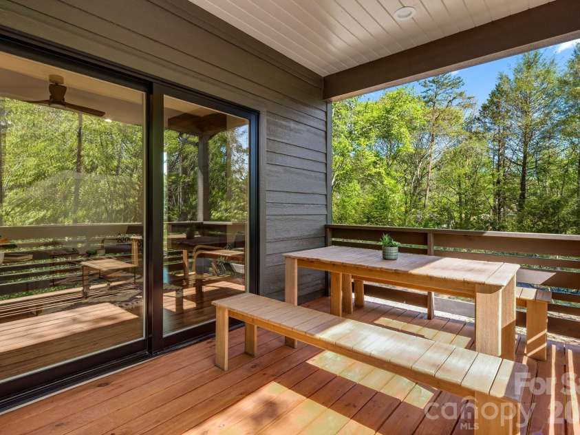 8 Campbell Street, Black Mountain, NC 28711.  MLS# CAR4373682, YatesRealty ID 18919. 