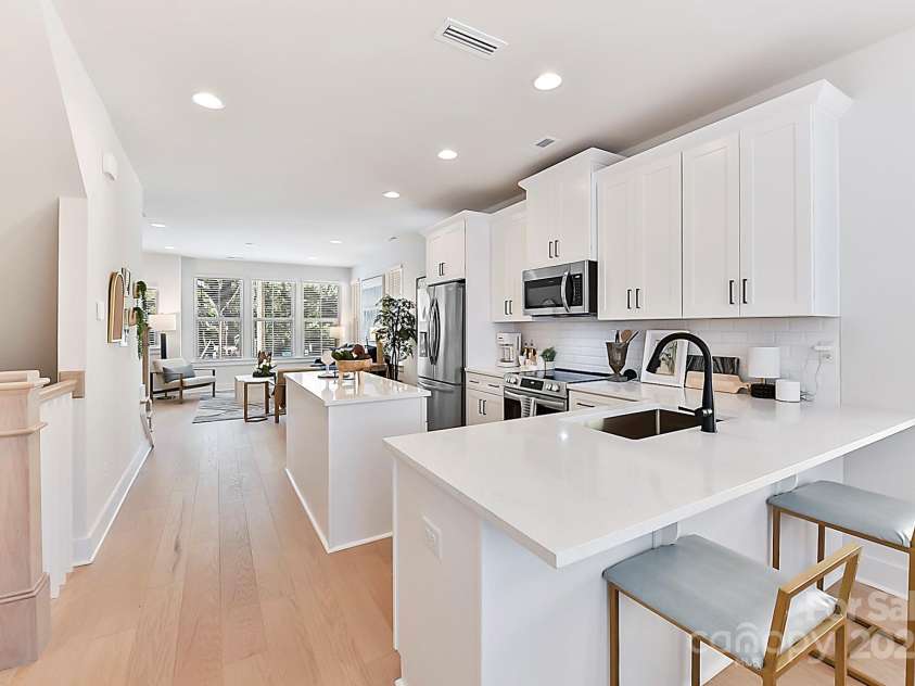 1223 16th Street, Charlotte, NC 28205.  MLS# CAR4272275, YatesRealty ID 1892. 